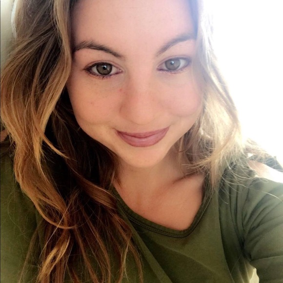 Meet your Posher, Lucy - Picture 2 of 7